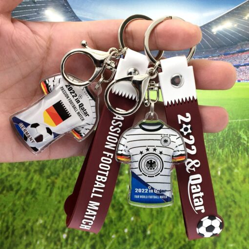 Football Fan Keyring Qatar World Cup - untracked - Image 18