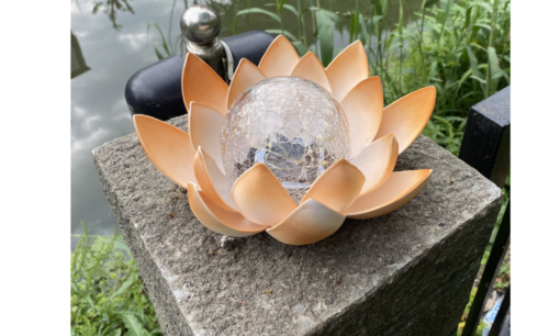 One or Two Solar Cracked Glass Ball Lotus Light 2022-03-11 NL - Image 10