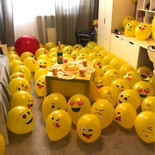 100 Pcs Emoji Party Latex Balloons 12 Inch - Image 12