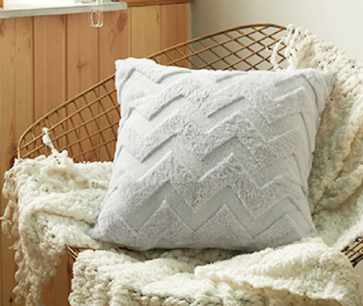 Elegant Wave Pattern Plush Pillow Cushion - Image 15