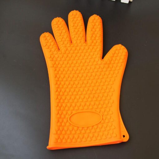 One Piece Heat Resistant Silicone Oven Glove - Image 6