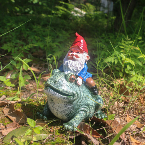 Gnome & Frog Design Garden Decoration - Image 4