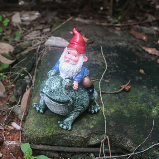 Gnome & Frog Design Garden Decoration - Image 3