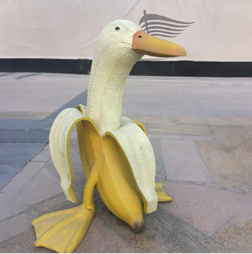 Banana duck garden art deco statue - Image 6