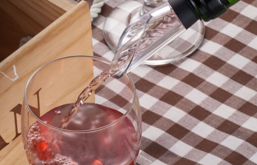 Wine Bottle Cooler Stick with Aerator Pourer - Image 4