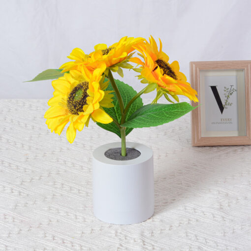 USB Rechargeable Sunflower LED Night Lamp - Image 9