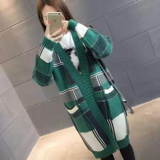 Vintage Check Knit Cardigan - Image 24