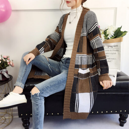 Vintage Check Knit Cardigan - Image 23