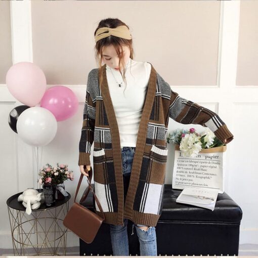 Vintage Check Knit Cardigan - Image 4