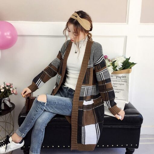 Vintage Check Knit Cardigan - Image 5