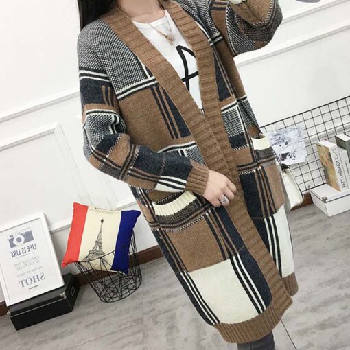 Vintage Check Knit Cardigan - Image 9