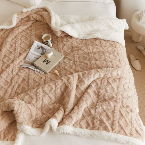 Soft Thickened Coral Fleece Blanket - Image 3