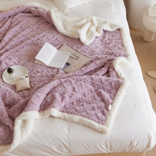 Soft Thickened Coral Fleece Blanket - Image 9