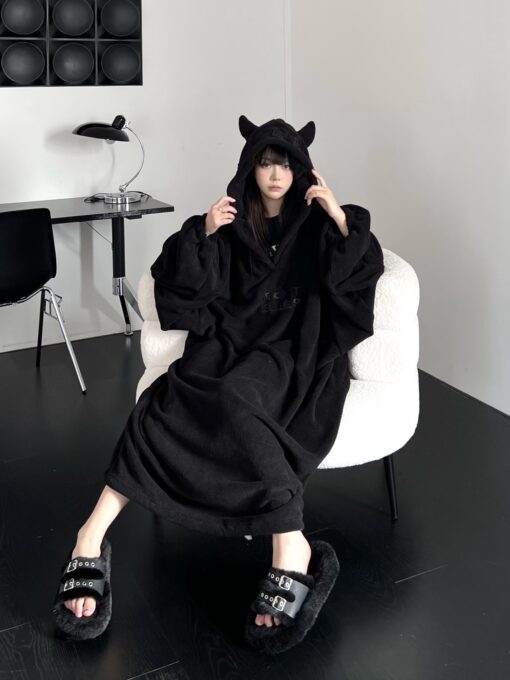 Little Devil Hooded Velvet Blanket - Image 4