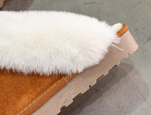 Fluffy slippers - Image 11